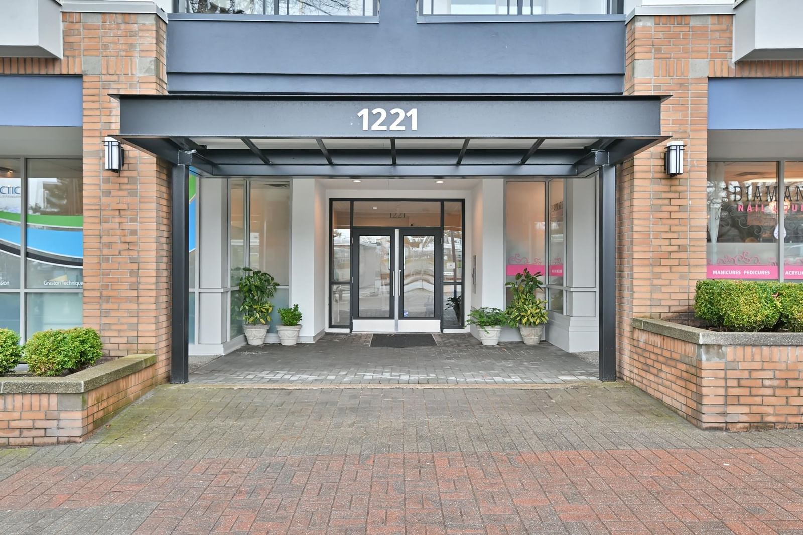 Listing Image 33