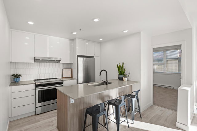 307 - 32838 Landeau Place