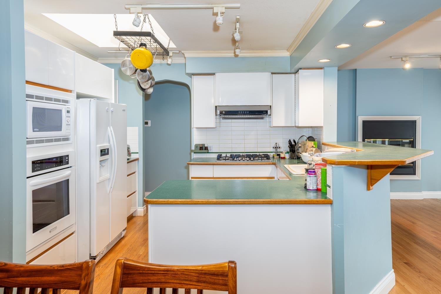 Listing Image 11