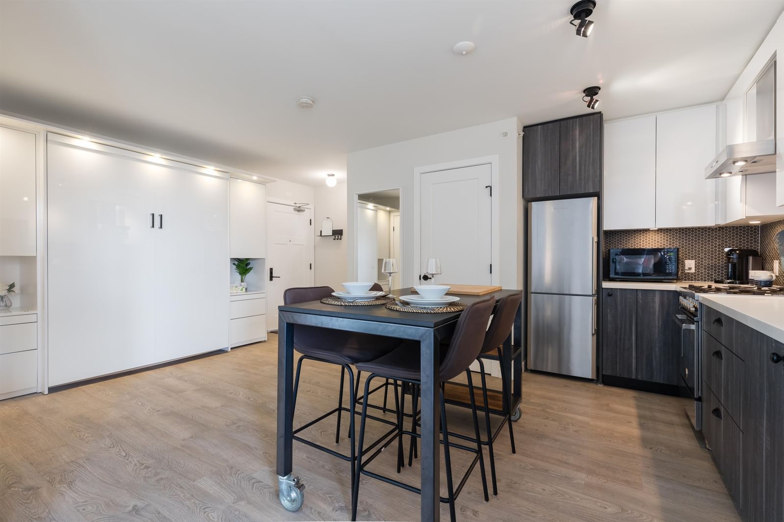 Listing Image 15