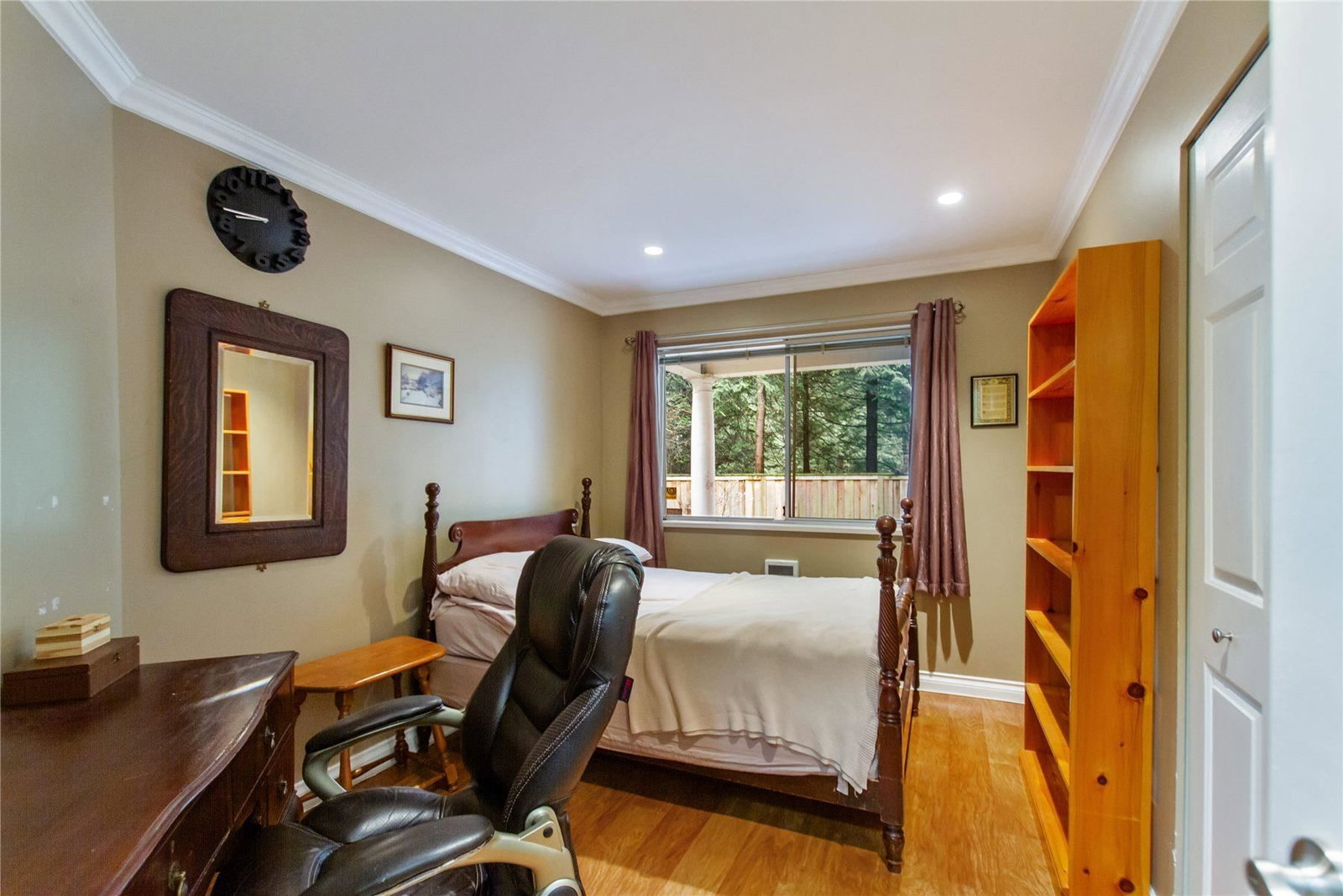 Listing Image 15