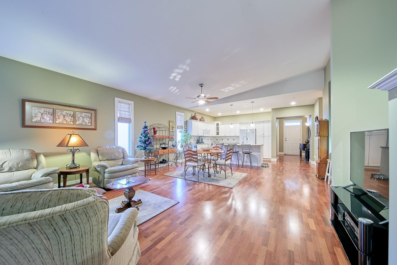 Listing Image 15