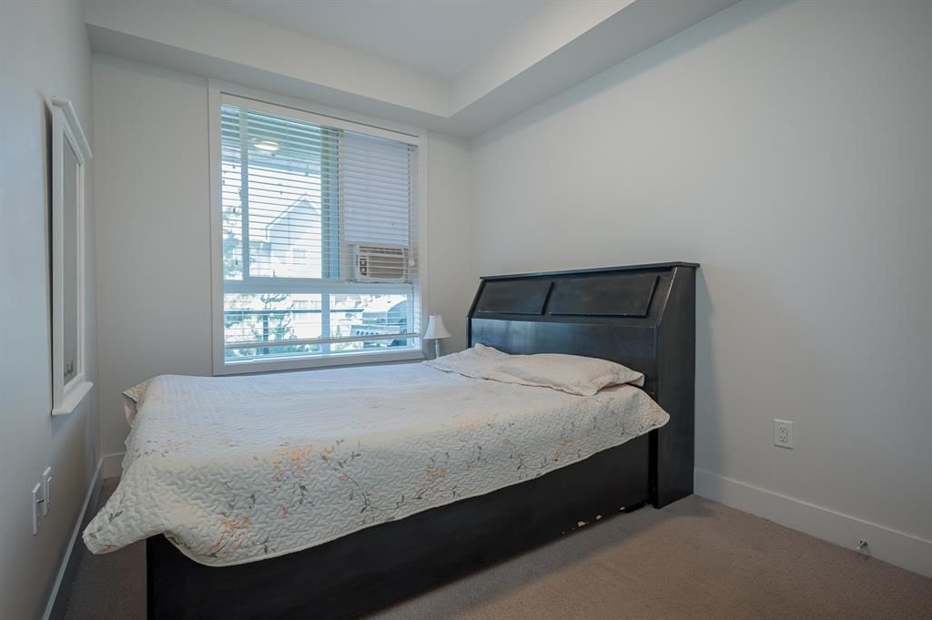Listing Image 24