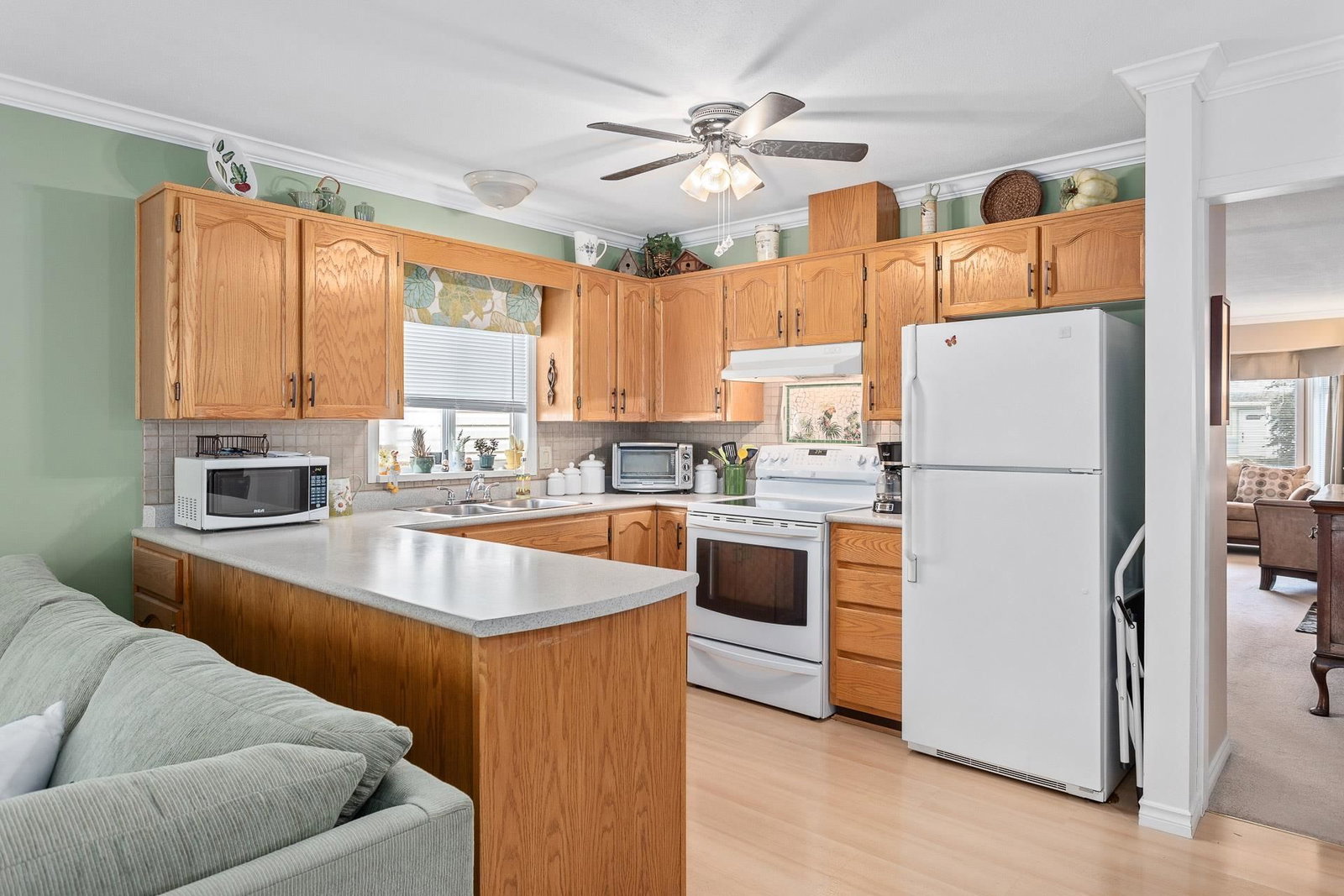 Listing Image 11