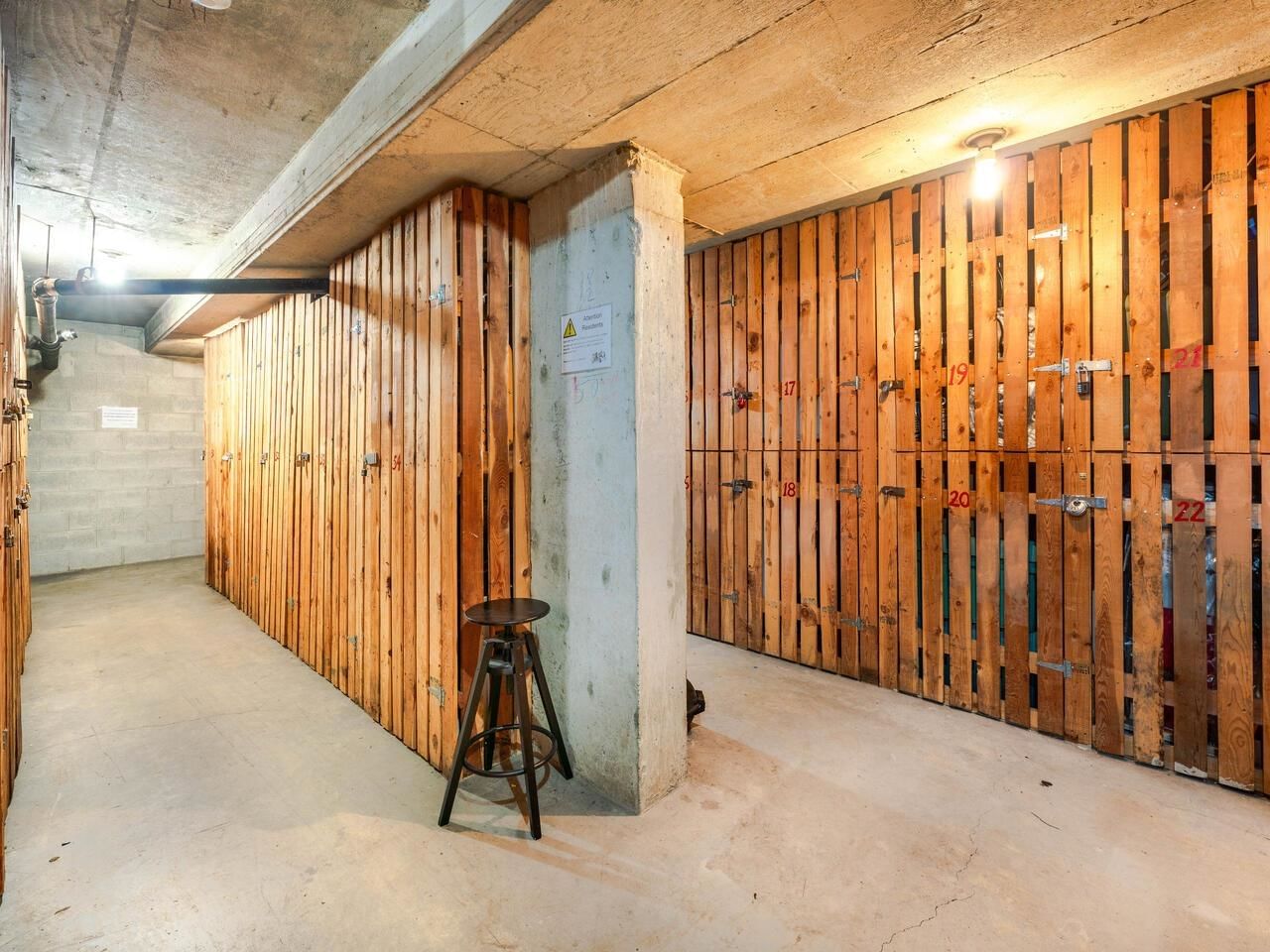 Listing Image 19