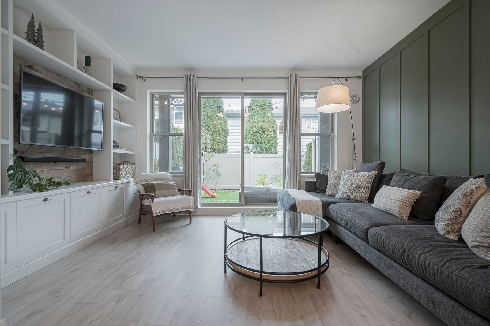 Listing Image 11