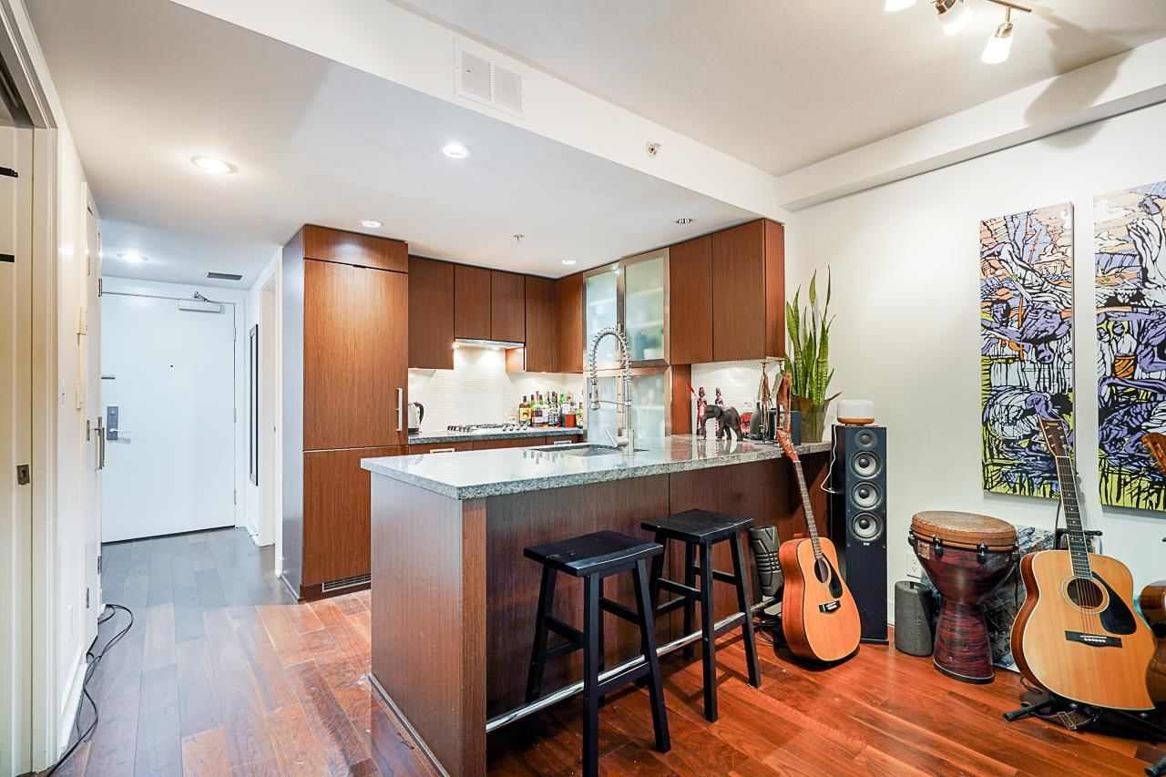 Listing Image 9