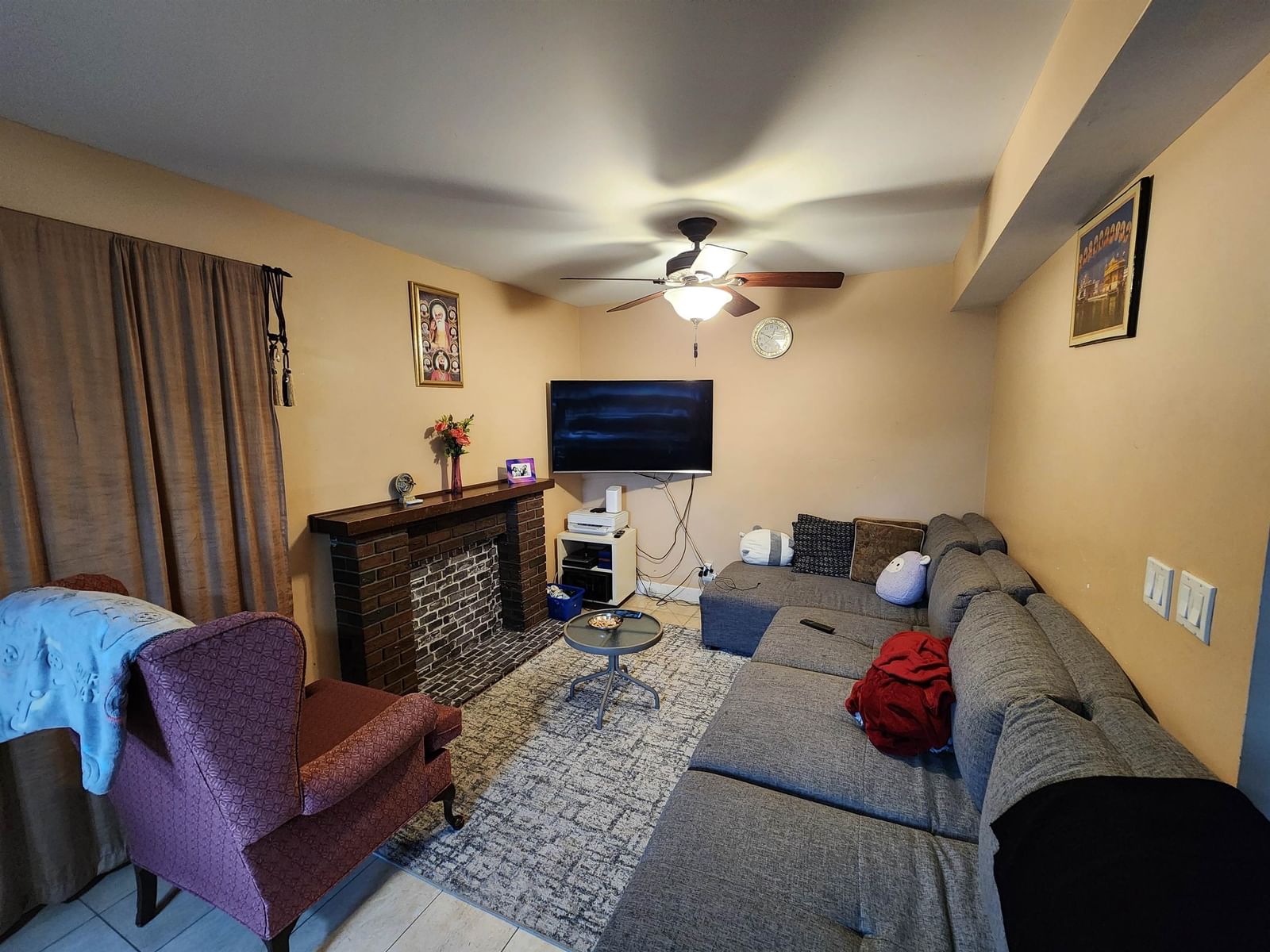 Listing Image 3