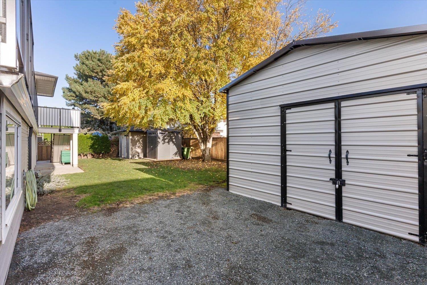 Listing Image 4
