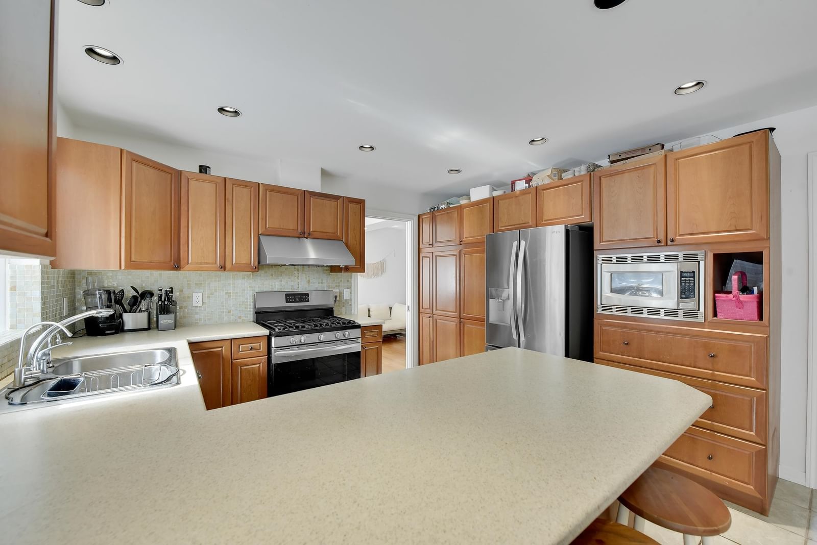 Listing Image 7