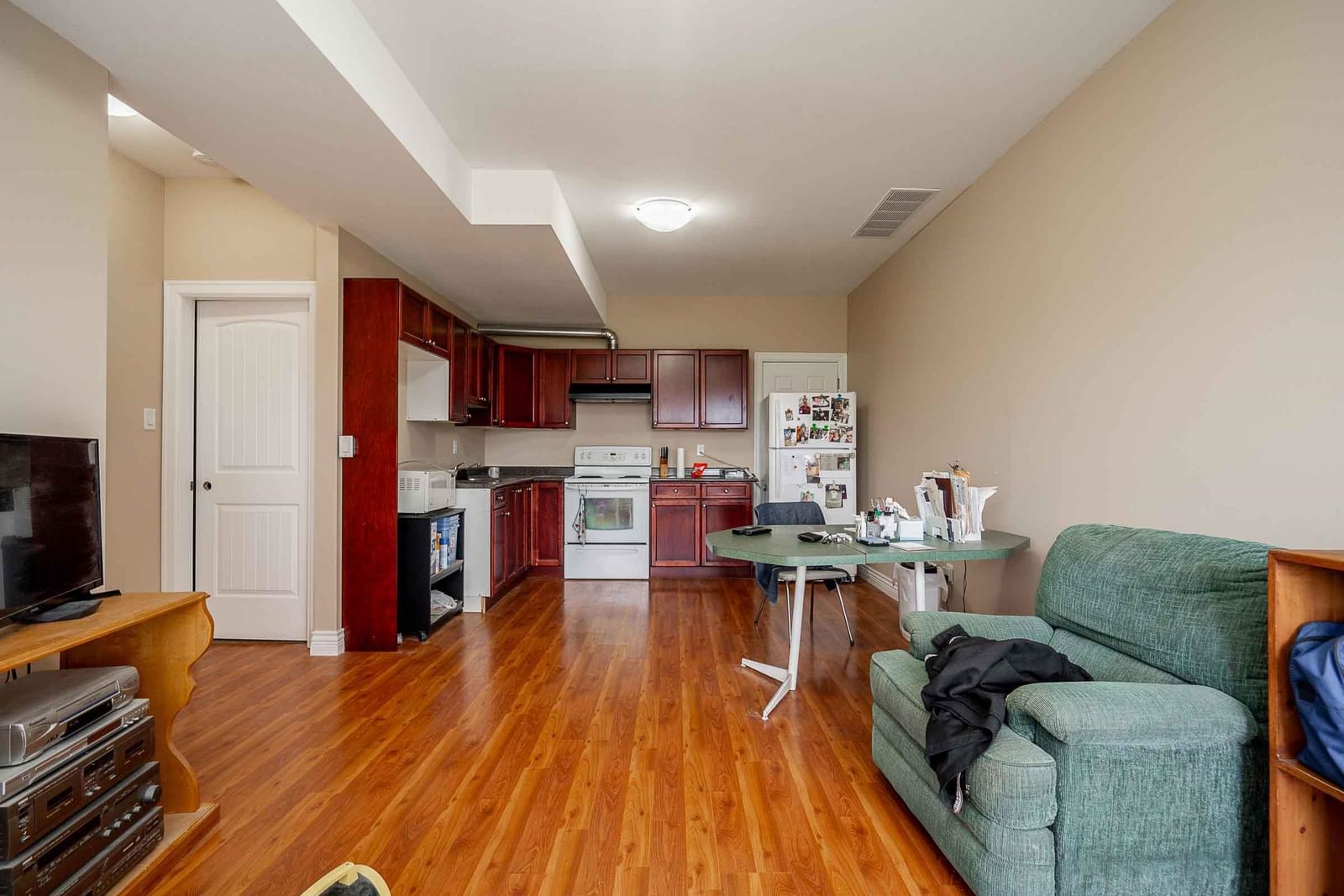 Listing Image 20