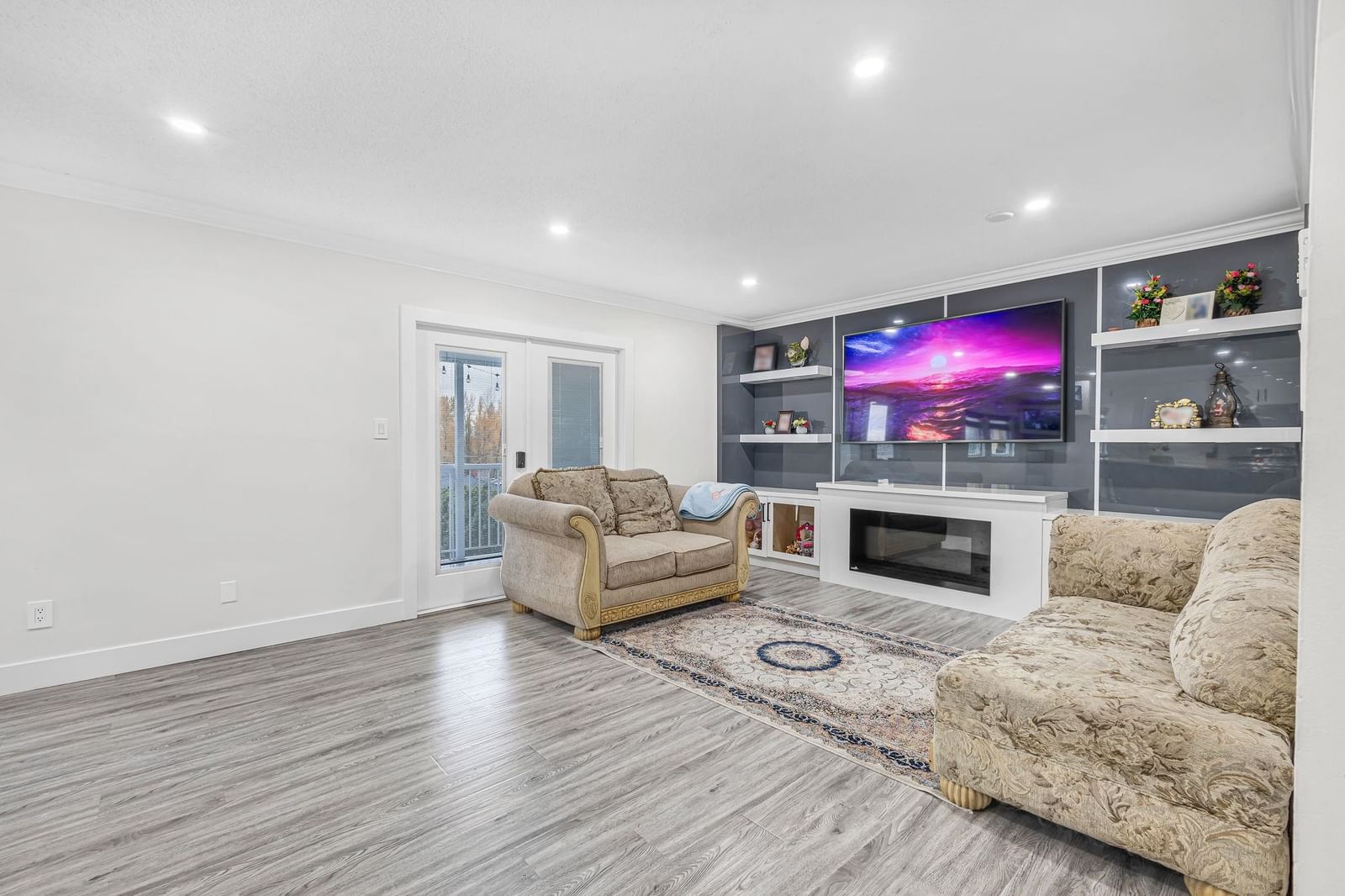 Listing Image 15