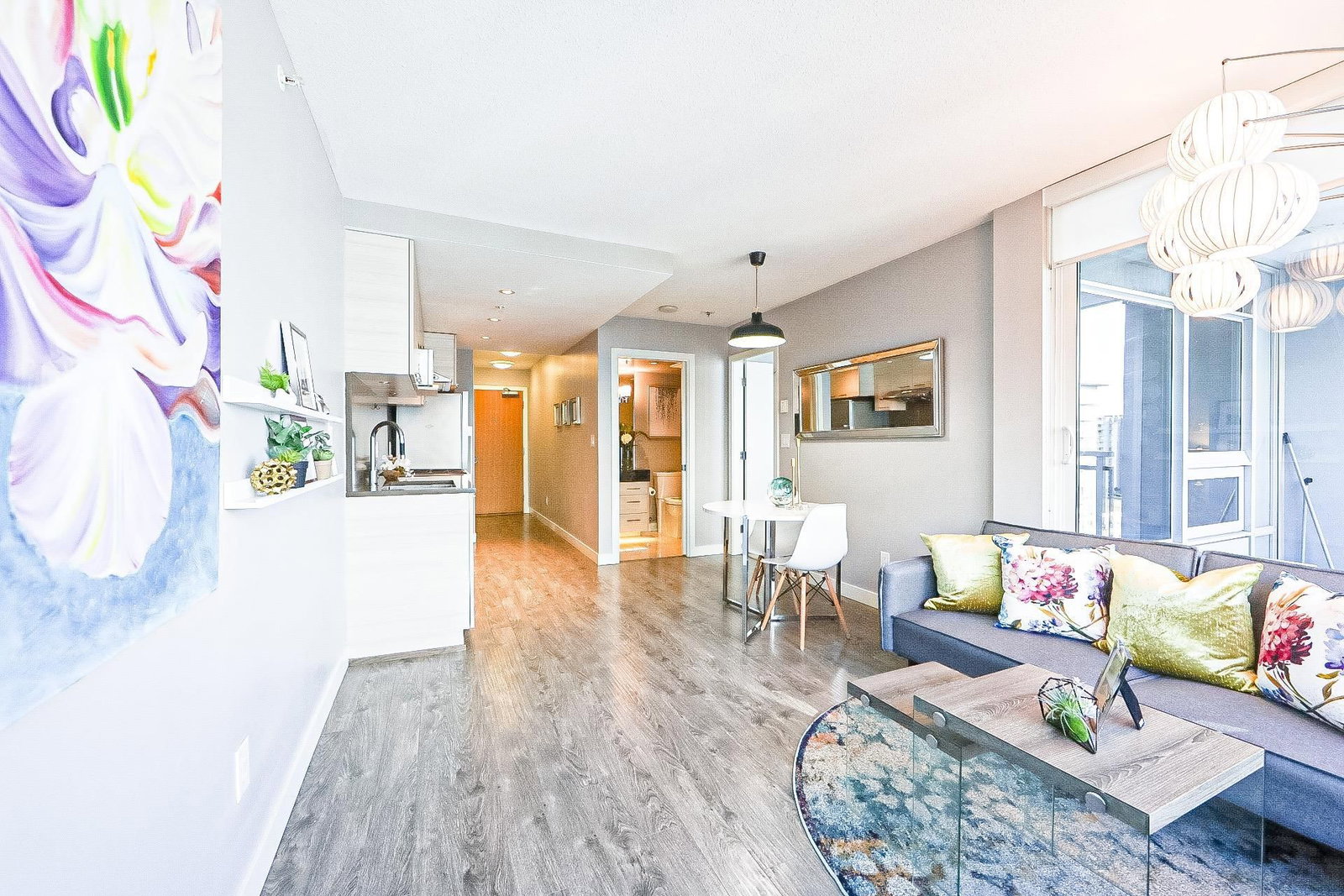 Listing Image 6