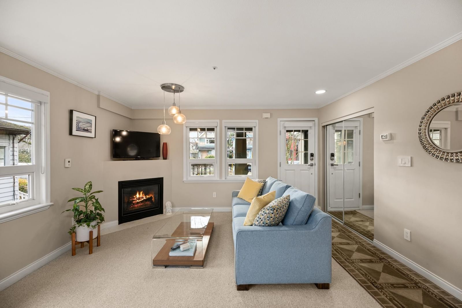 Listing Image 6