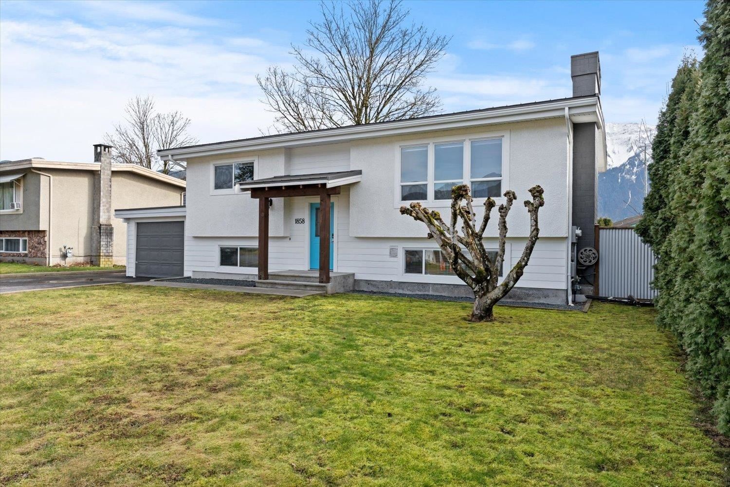 Listing Image 3