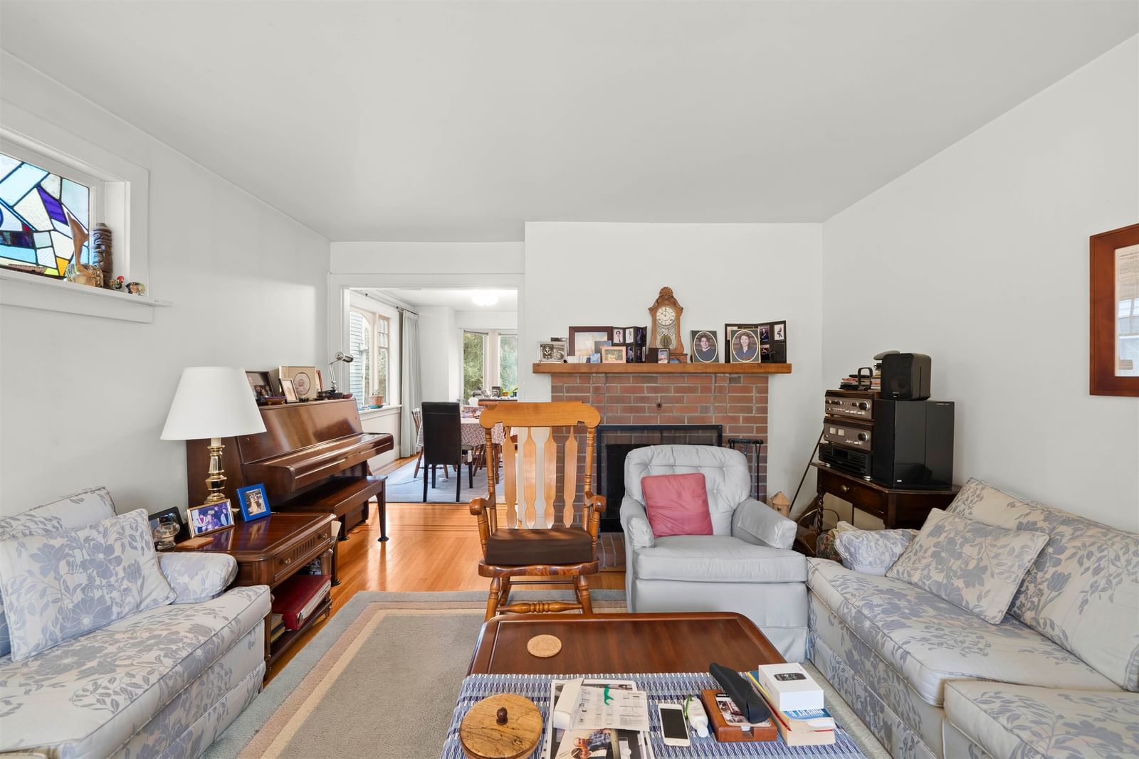 Listing Image 3