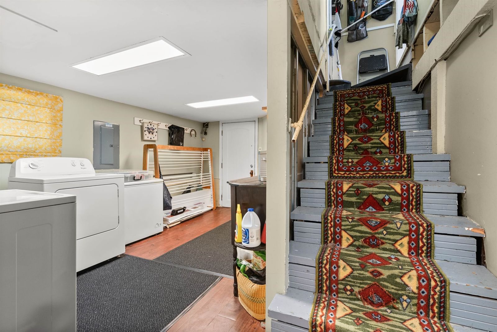 Listing Image 16