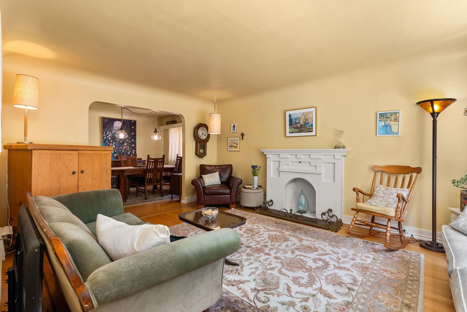 Listing Image 3