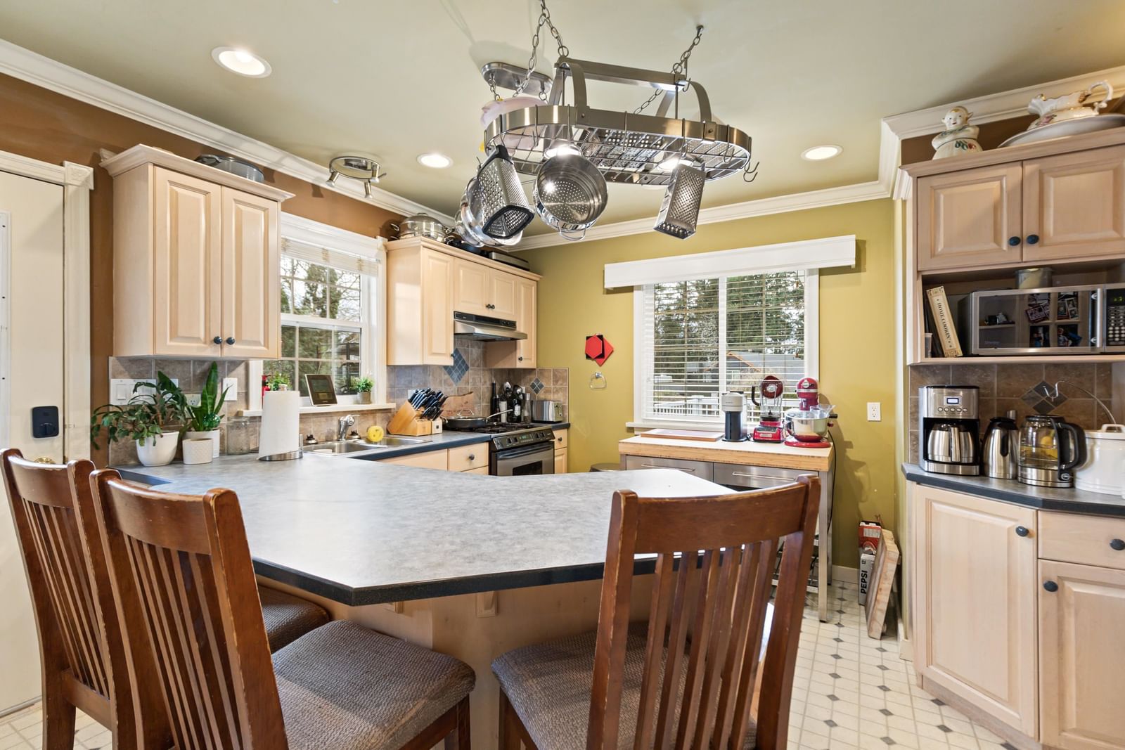 Listing Image 8