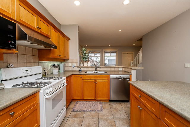 3338 Blossom Court