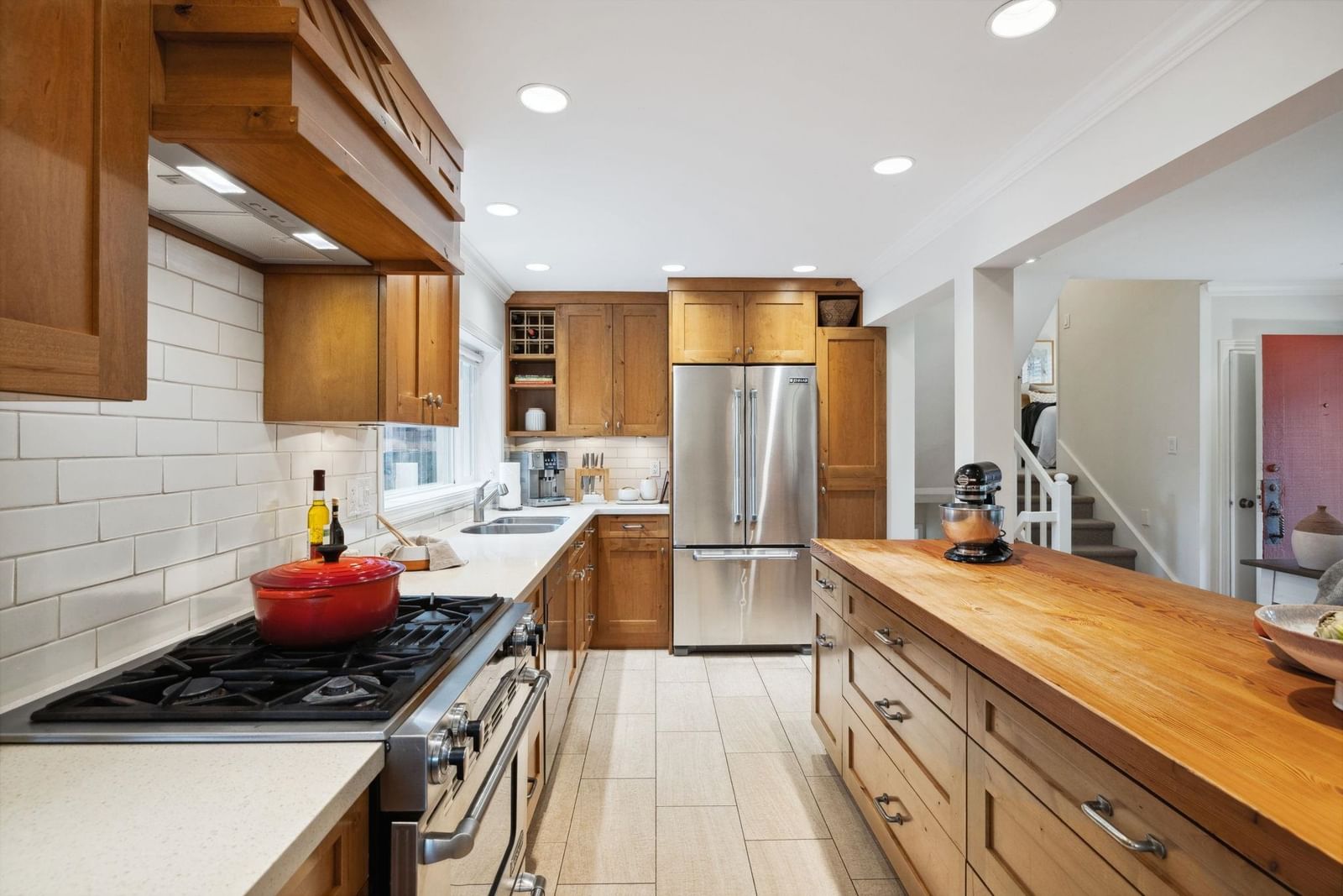 Listing Image 11