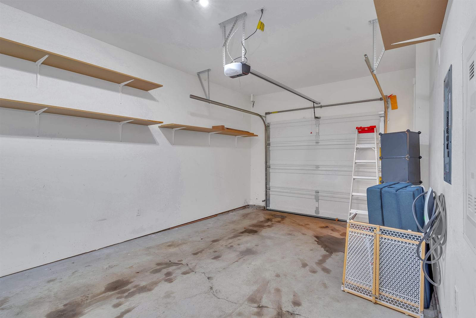 Listing Image 17