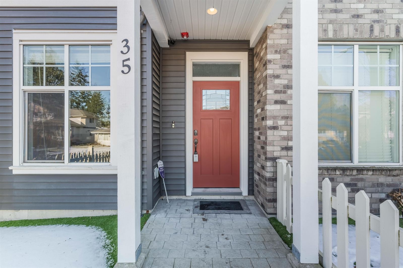 Listing Image 7