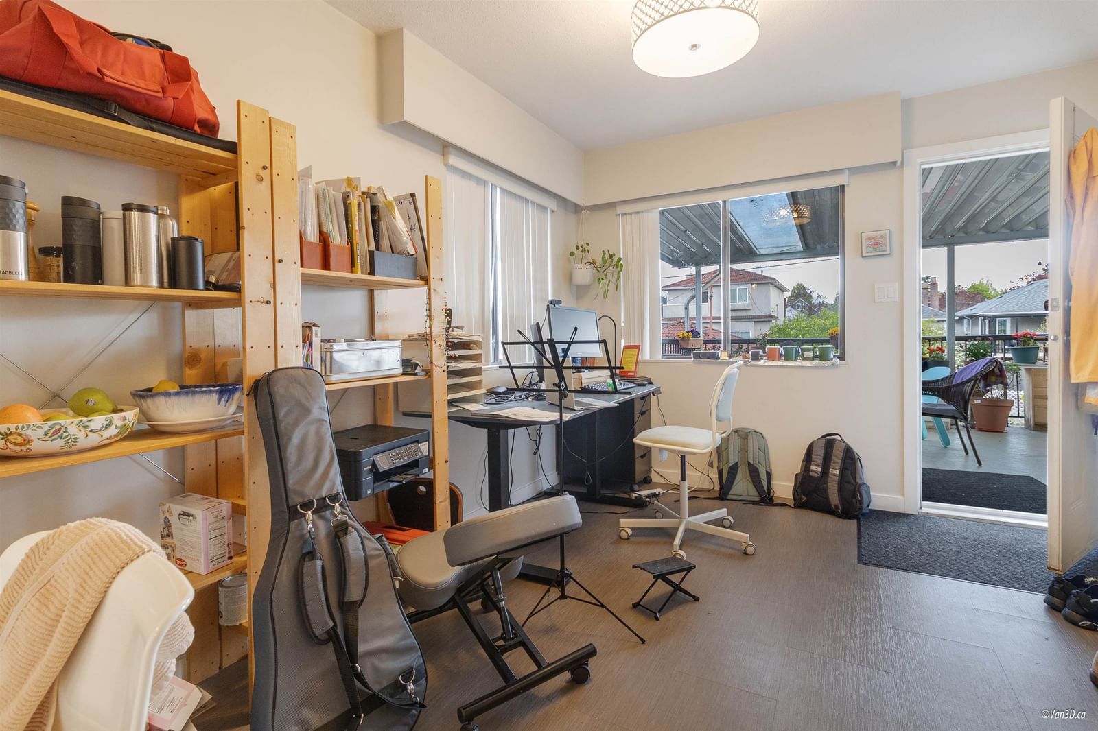Listing Image 10