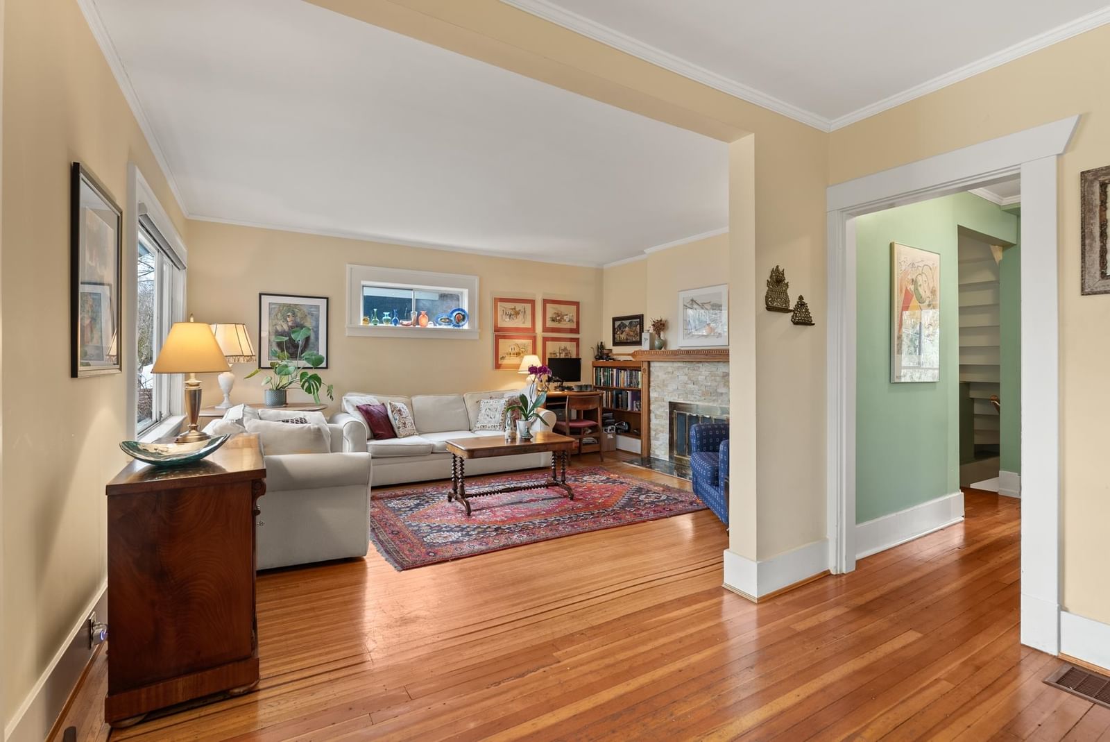 Listing Image 6