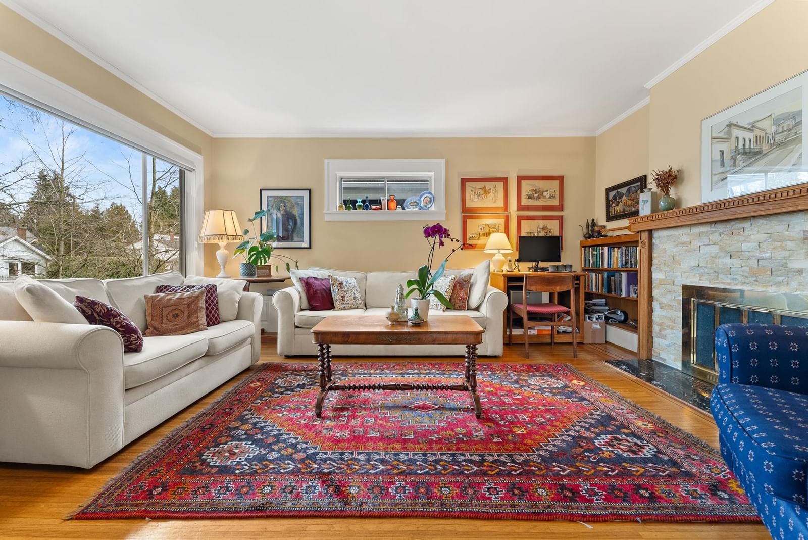 Listing Image 8