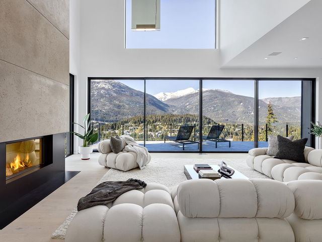 3824 Sunridge Drive