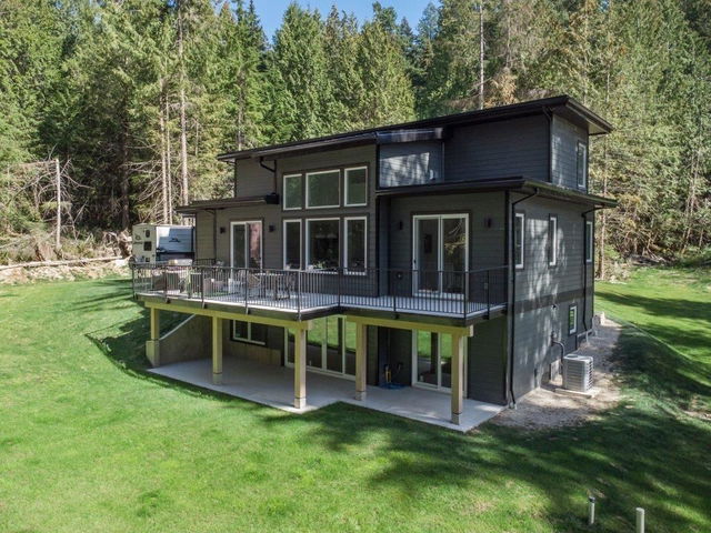 1127 Malcolm Creek Road