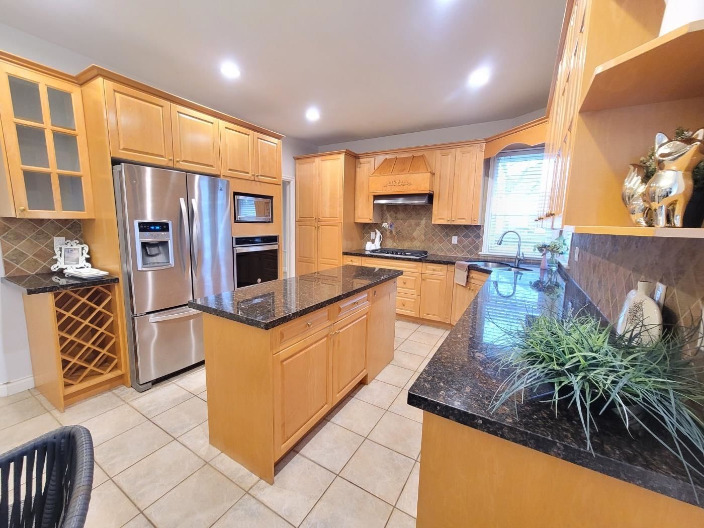 Listing Image 19