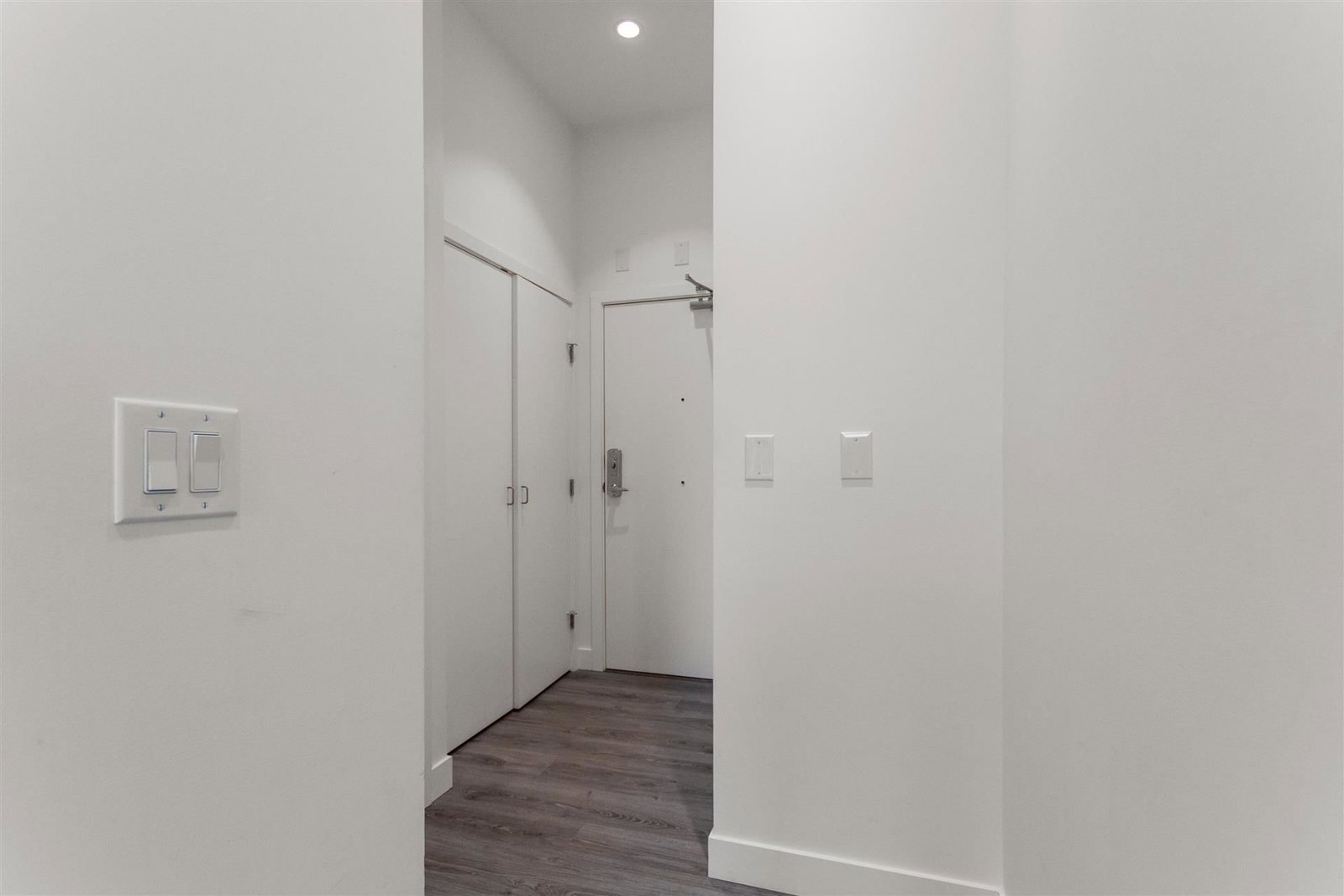 Listing Image 24