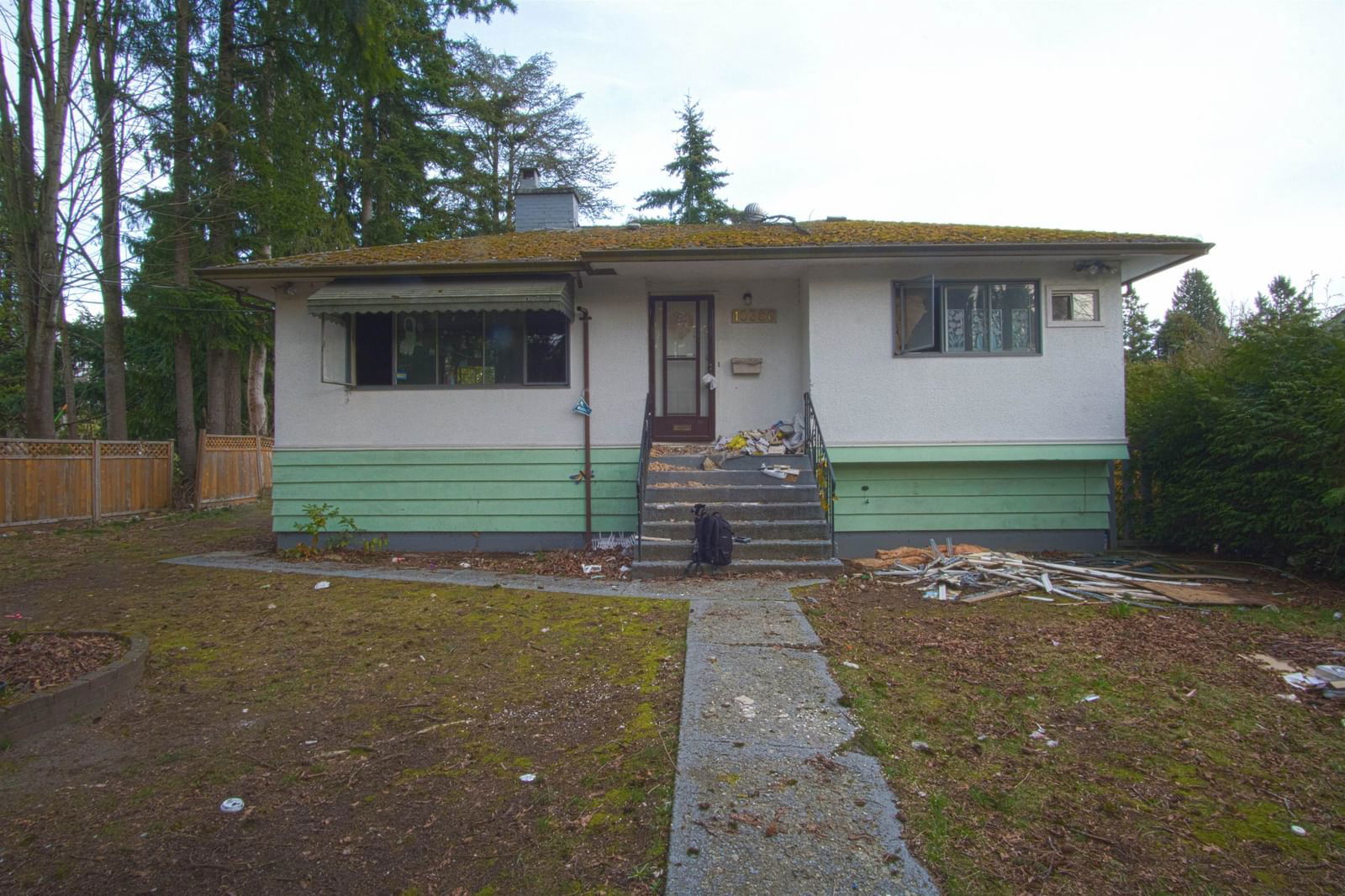 Listing Image 0