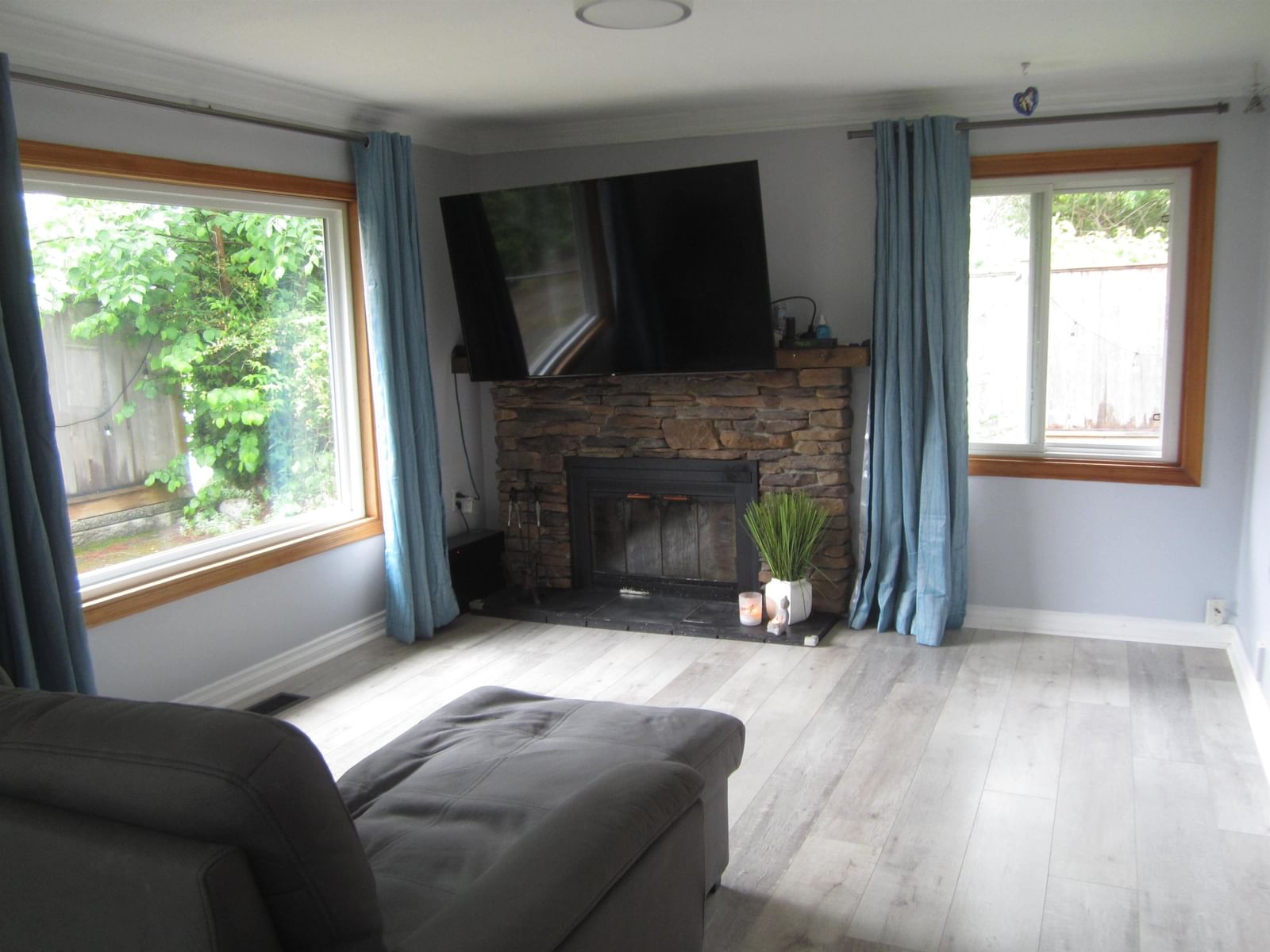Listing Image 16
