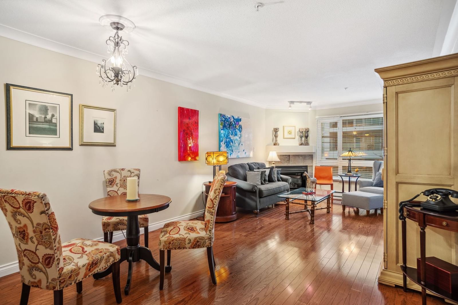 Listing Image 10