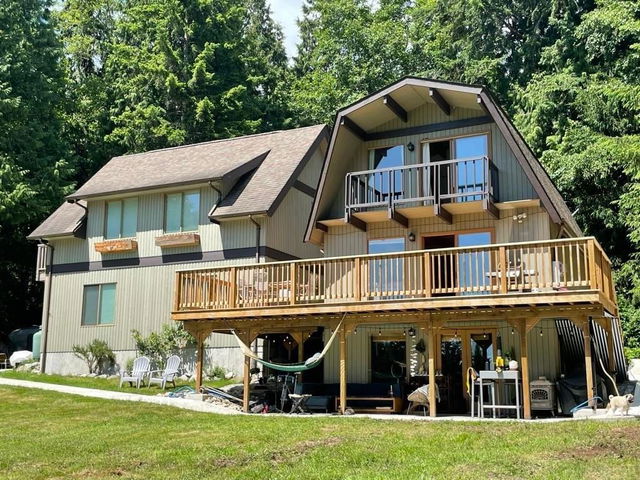 2617 Sunshine Coast Highway