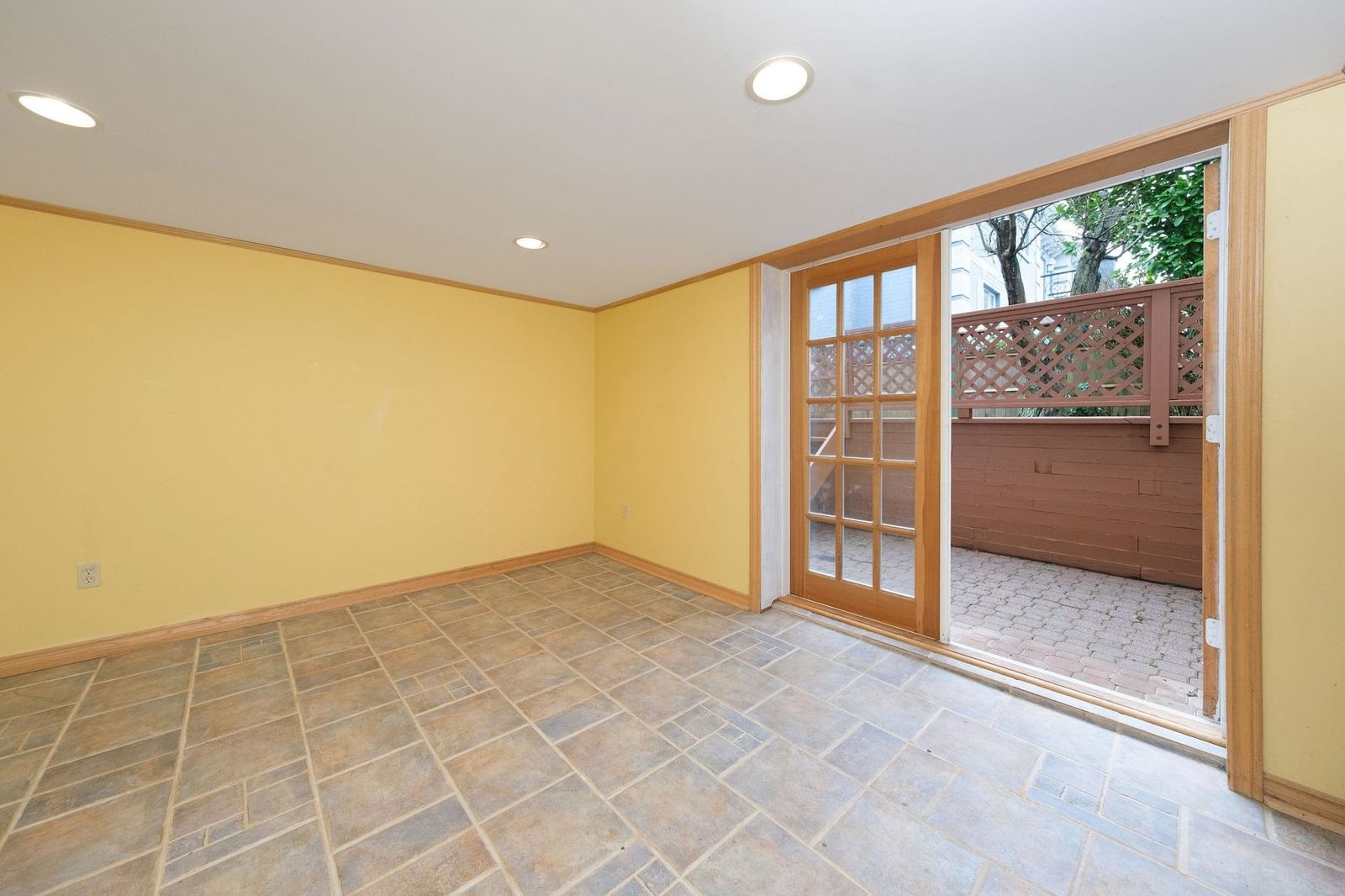 Listing Image 33