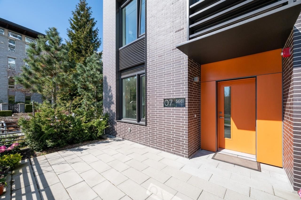 Listing Image 5