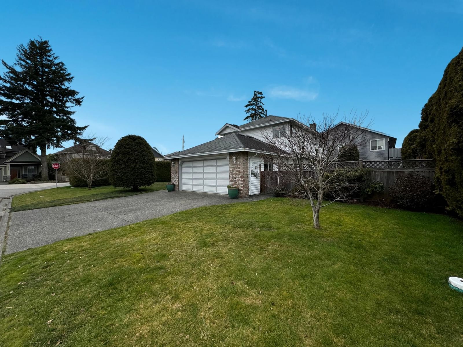 Listing Image 4