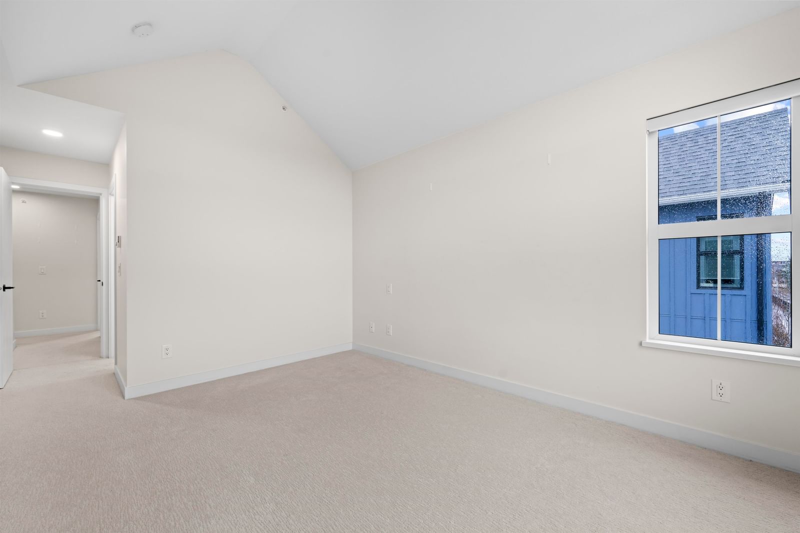 Listing Image 24