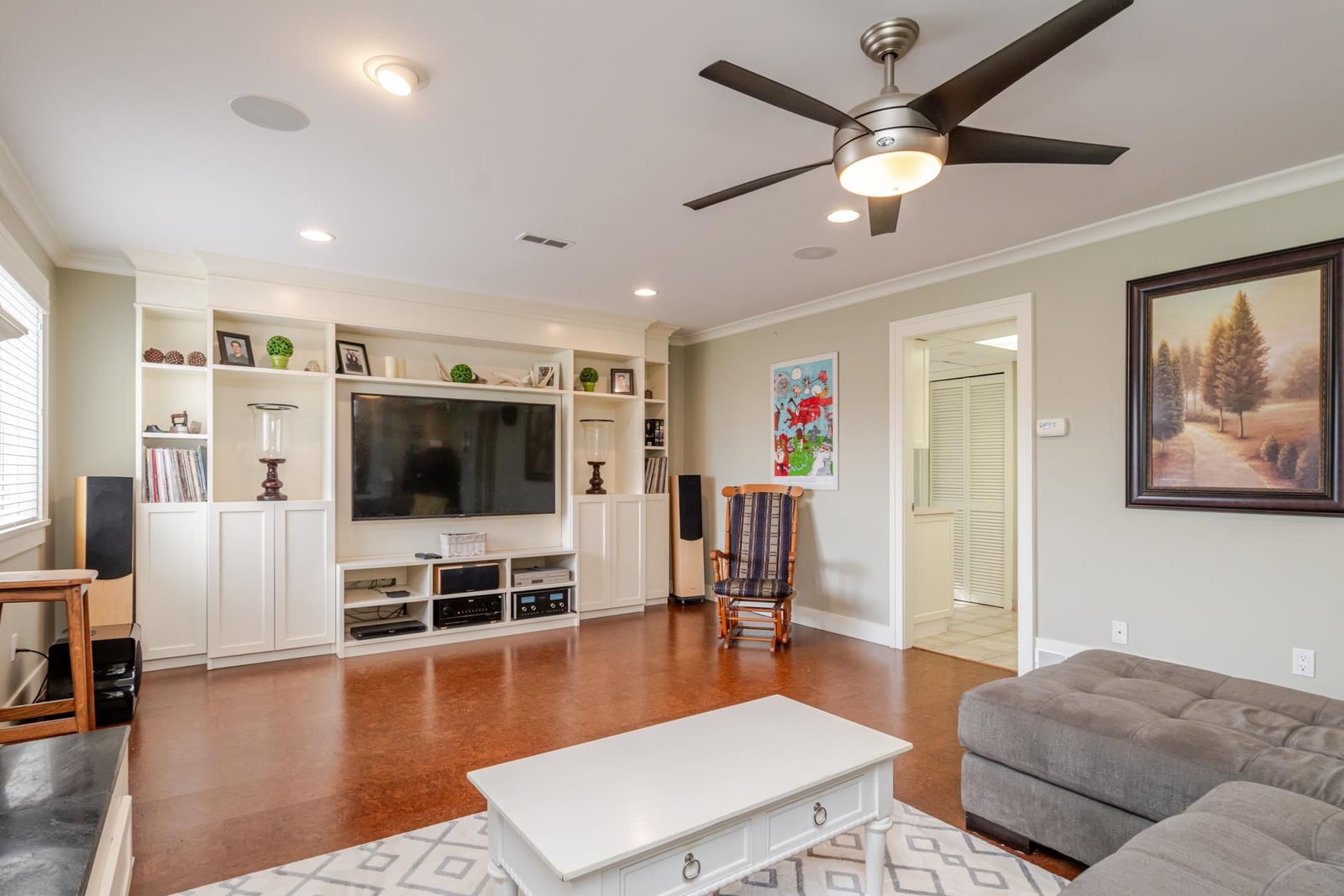 Listing Image 22