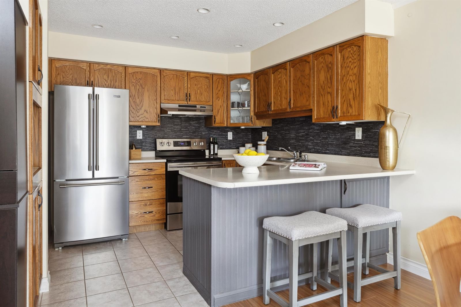 Listing Image 12