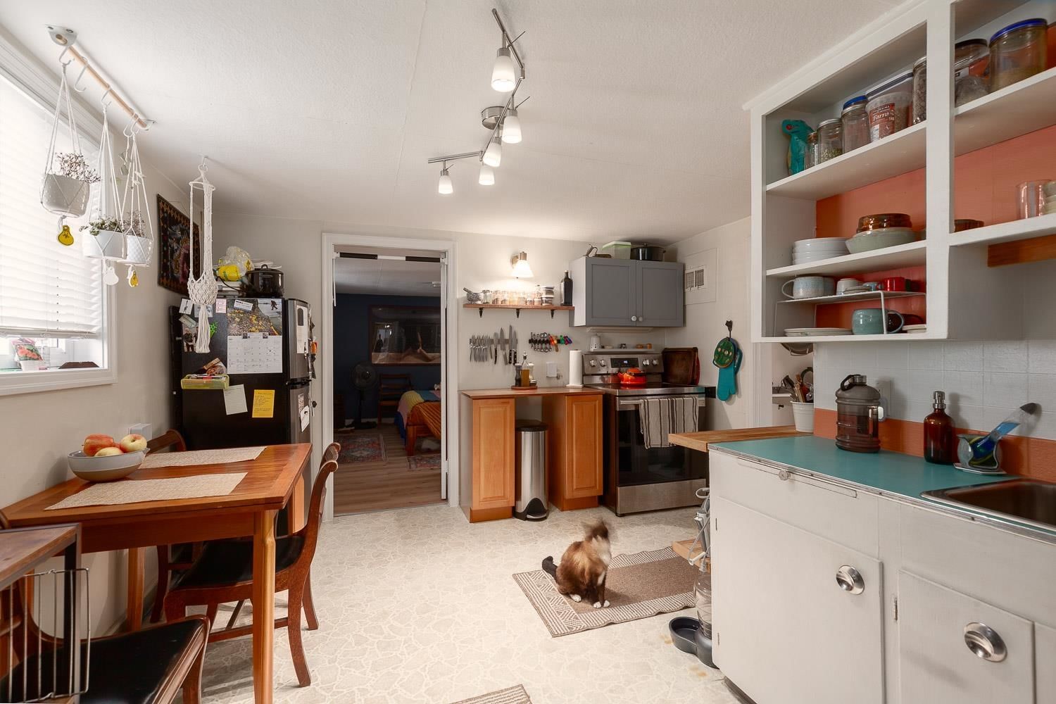 Listing Image 32