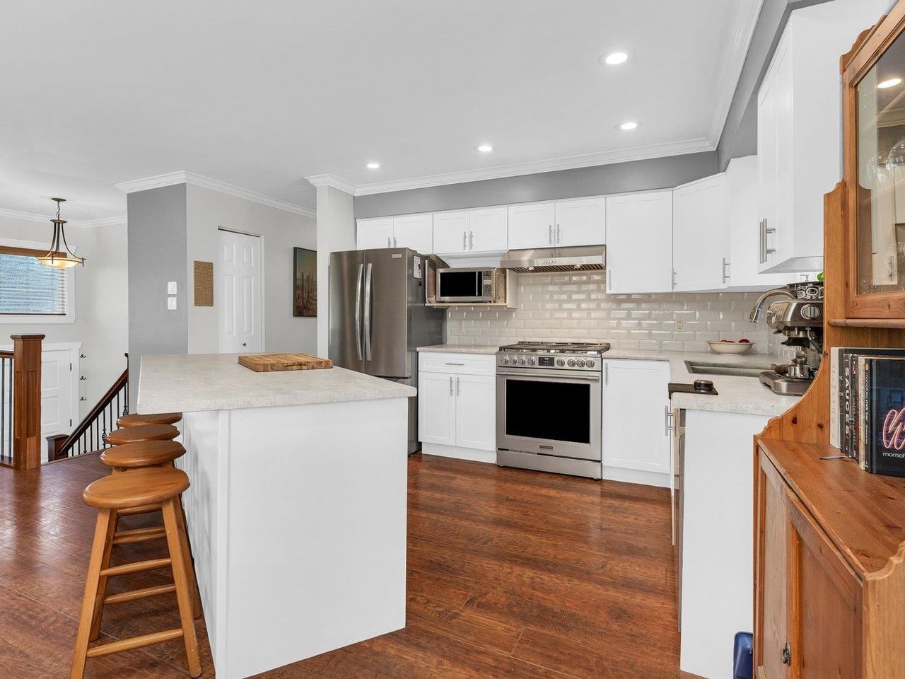 Listing Image 10
