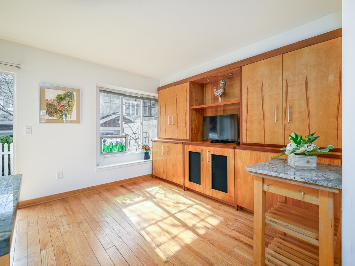 Listing Image 6