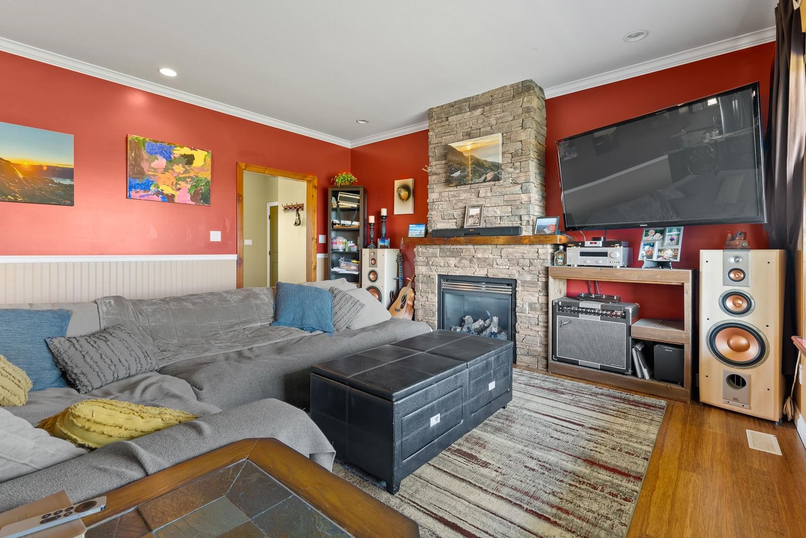 Listing Image 14