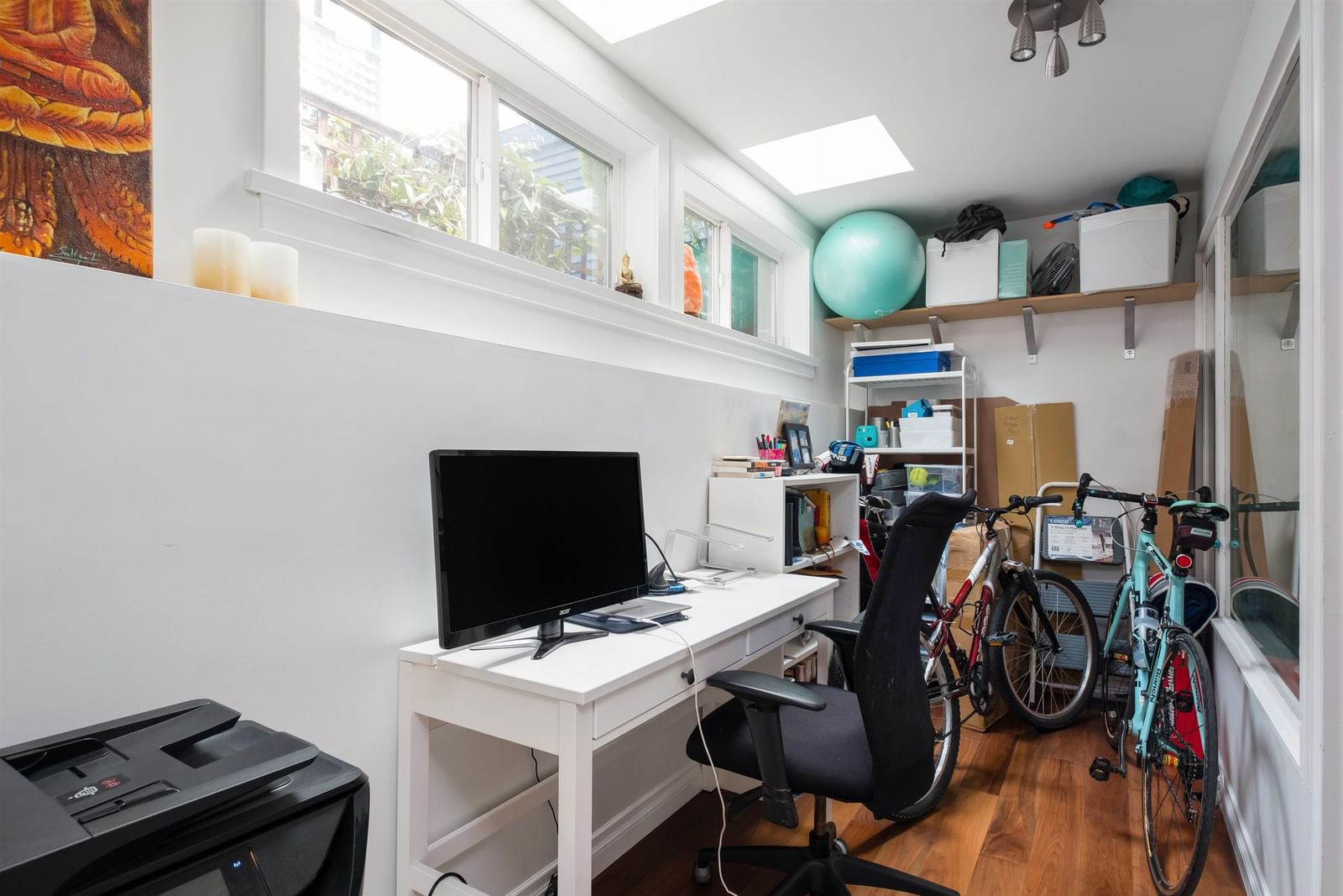 Listing Image 10