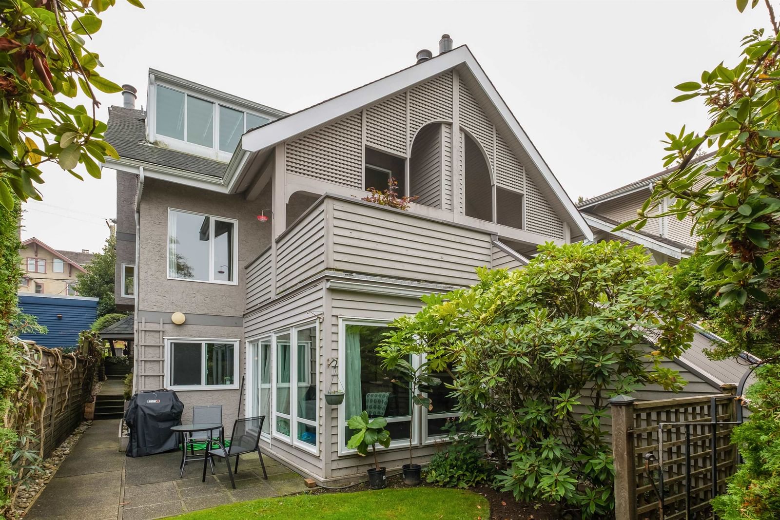 Listing Image 12